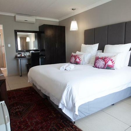 Ruslamere Hotel And Conference Centre Durbanville Exterior photo