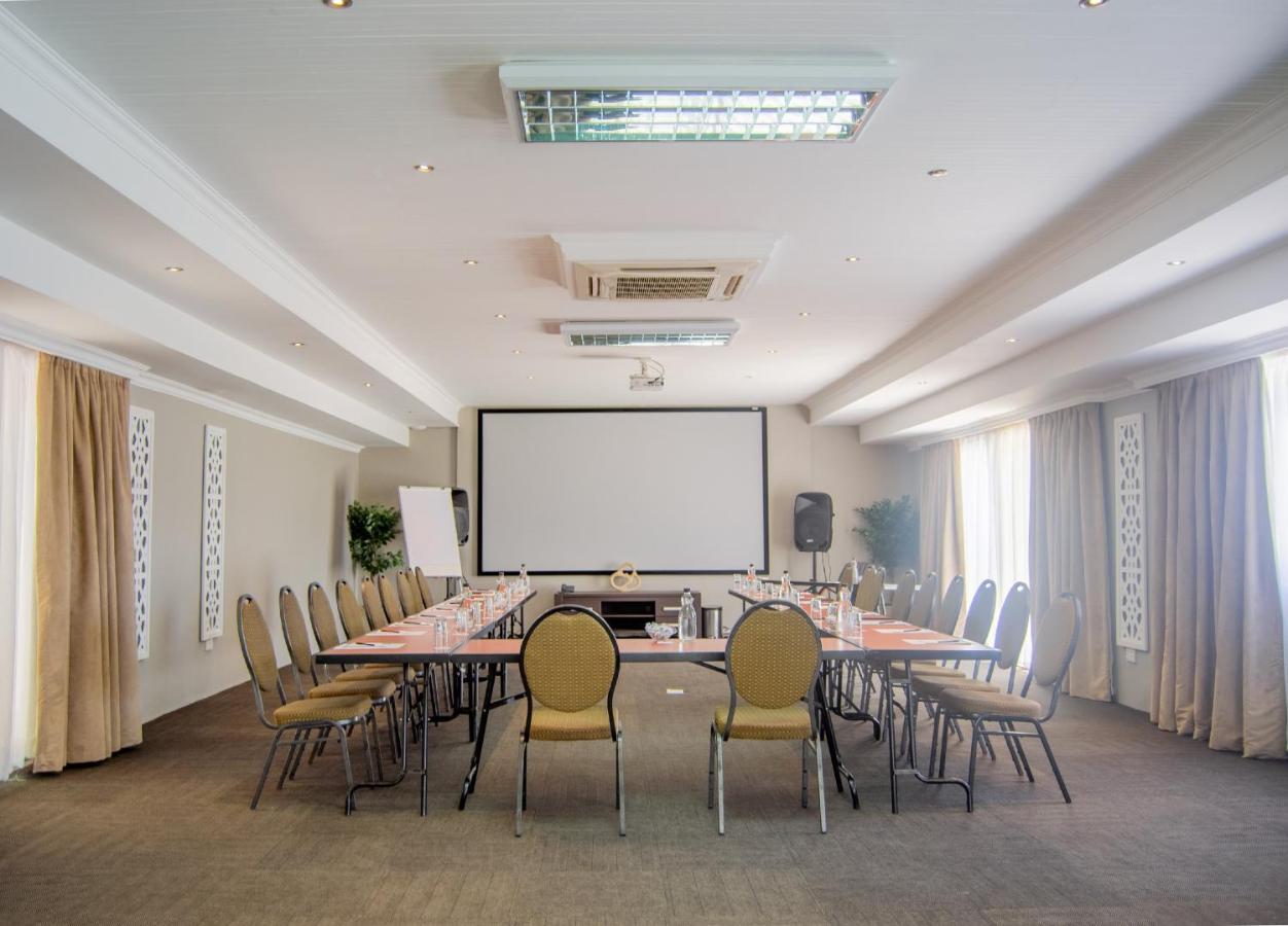 Ruslamere Hotel And Conference Centre Durbanville Exterior photo